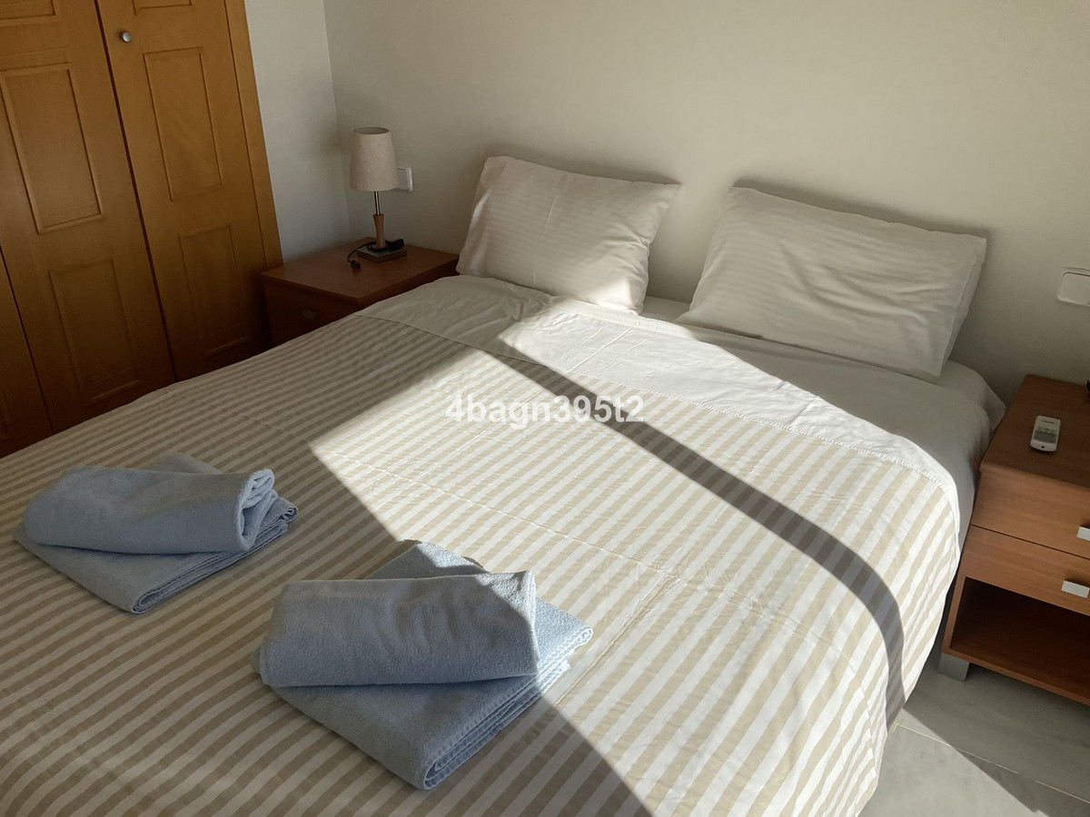 2 bedroom Apartments for sale in La Cala de Mijas – R5236072