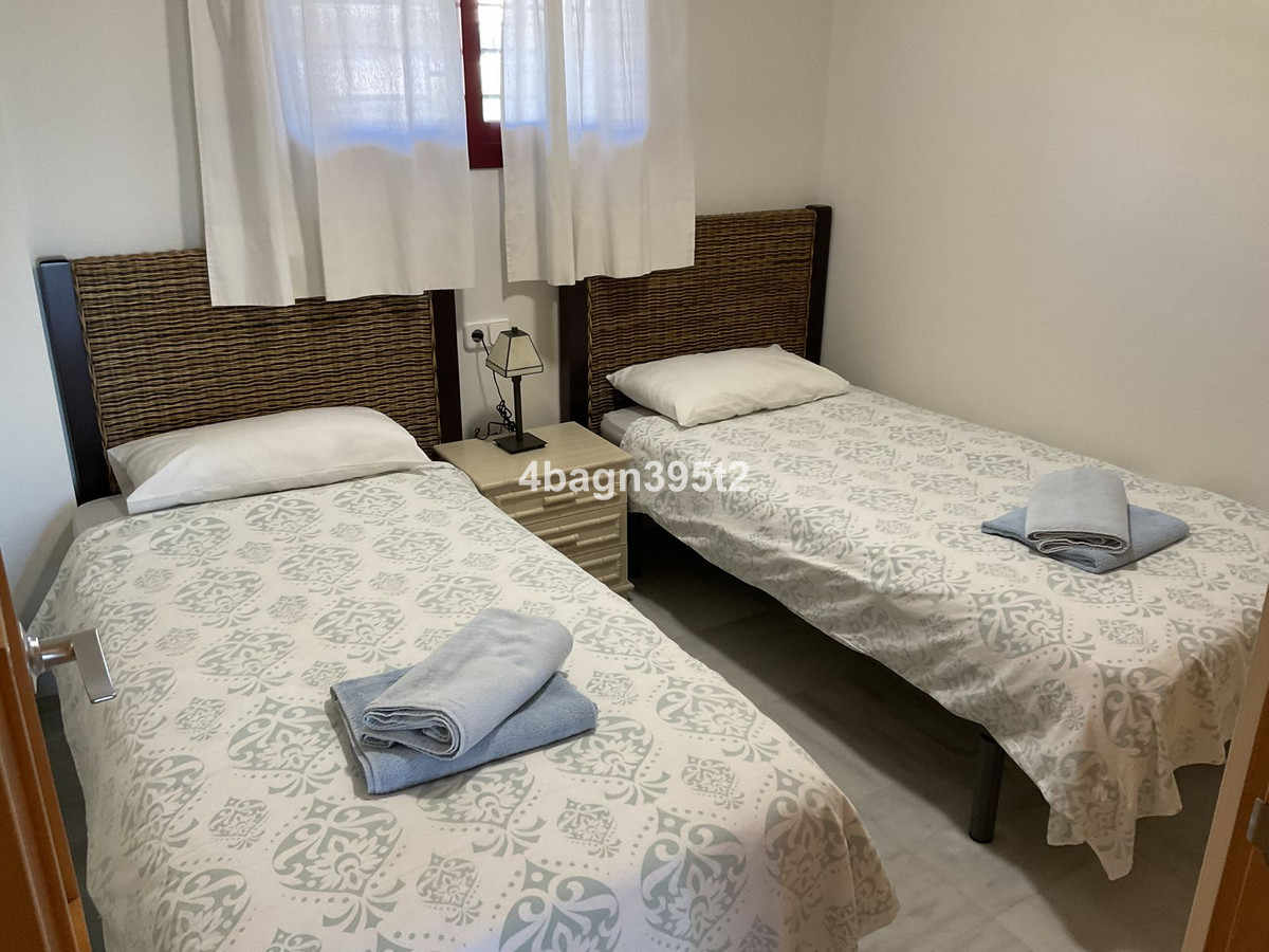 2 bedroom Apartments for sale in La Cala de Mijas – R5236072