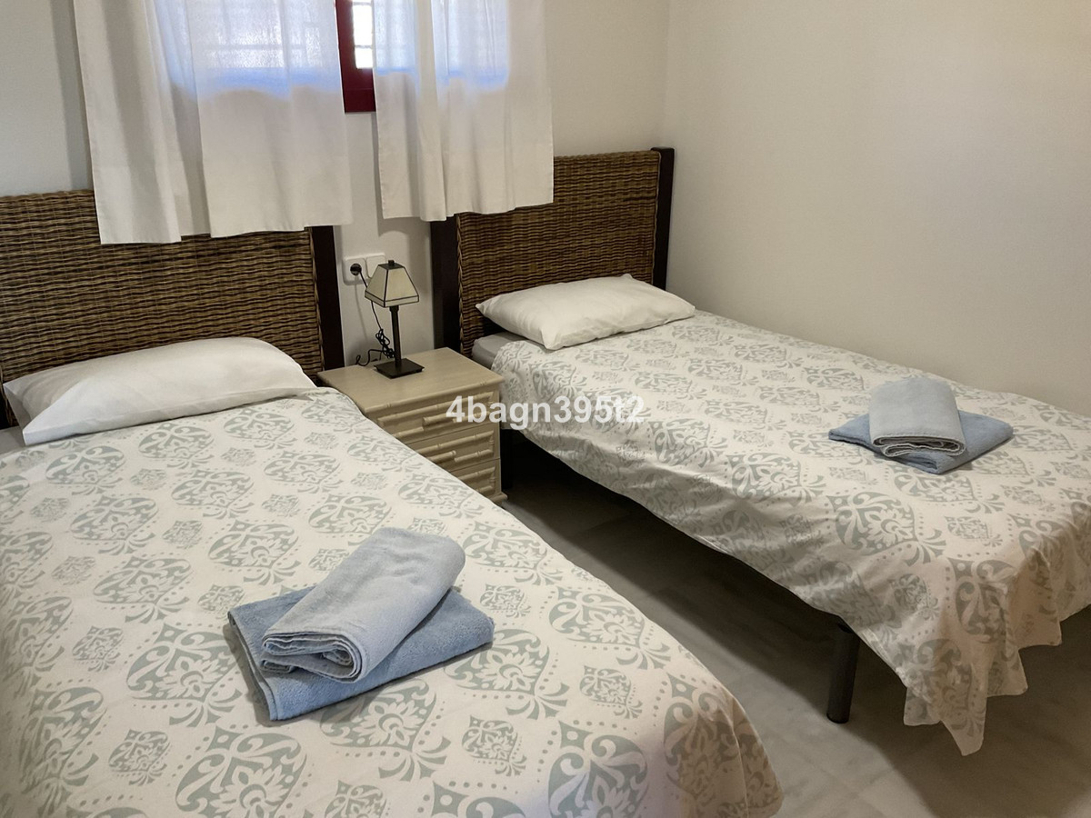 2 bedroom Apartments for sale in La Cala de Mijas – R5236072