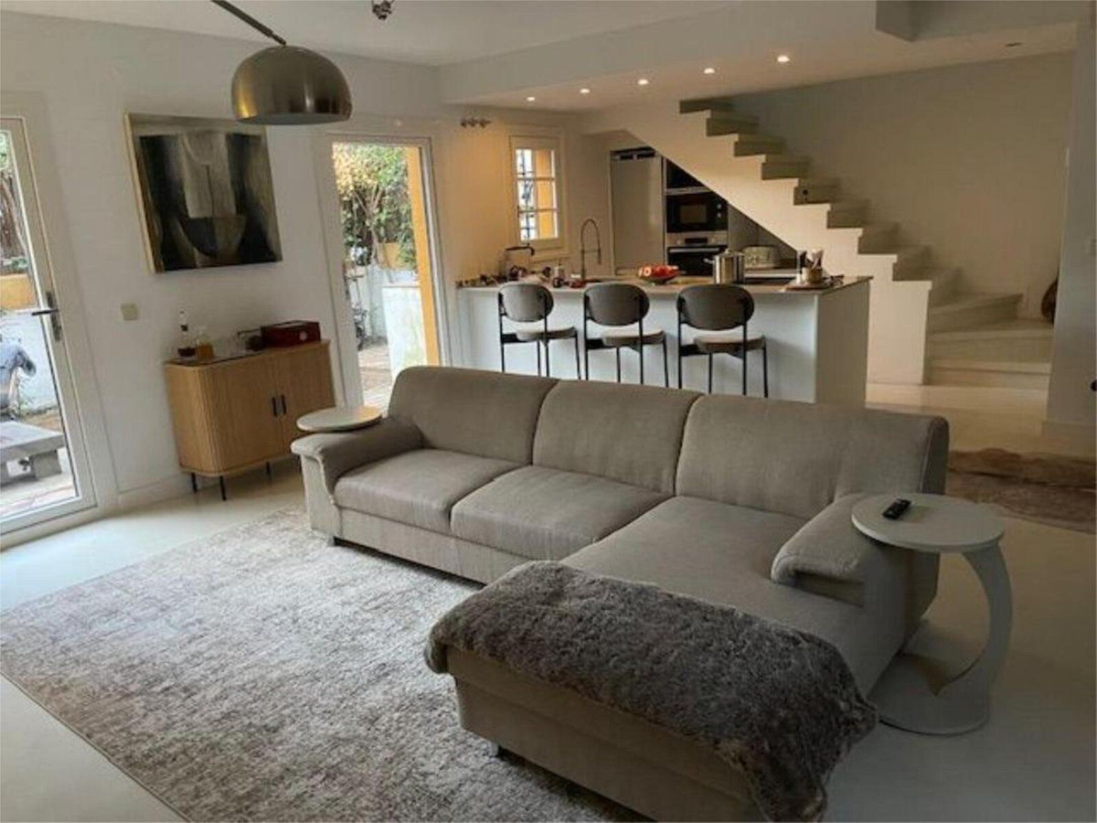 2 bedroom Townhouses for sale in Guadalmina Baja – R5288722