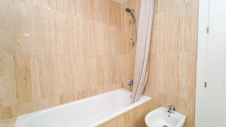 2 bedroom Penthouses for sale in Elviria – R5264863 in 