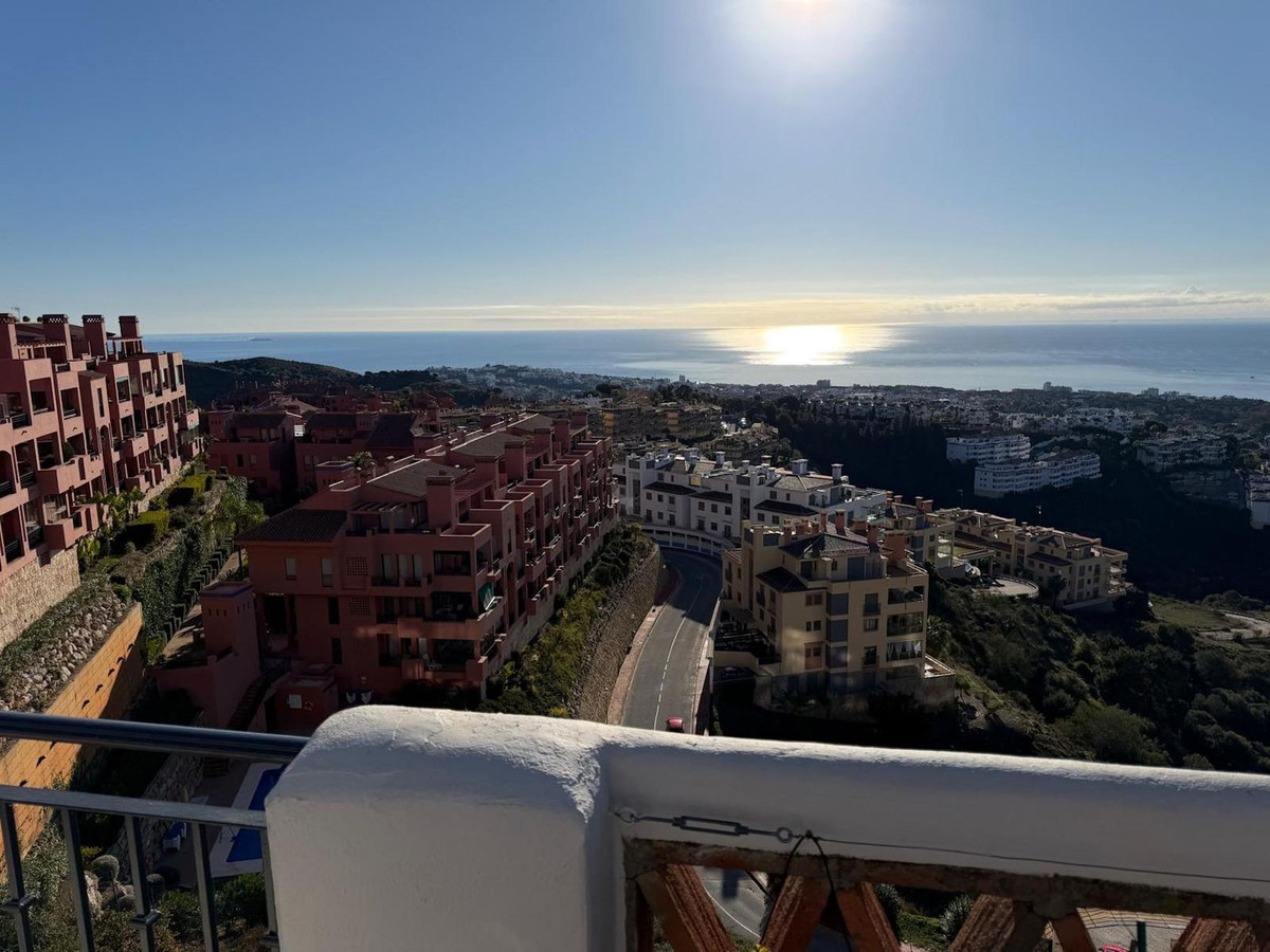 3 bedroom Penthouses for sale in Calahonda – R5256022