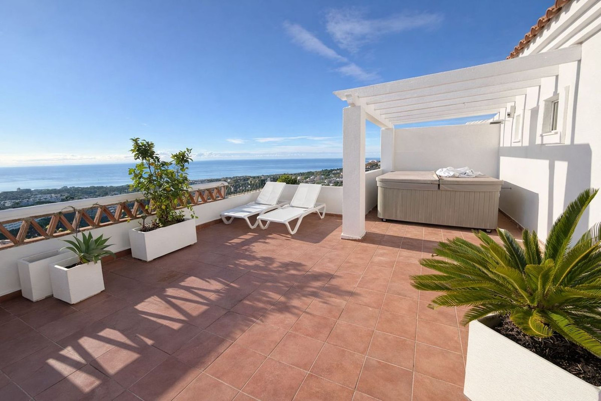 3 bedroom Penthouses for sale in Calahonda – R5256022