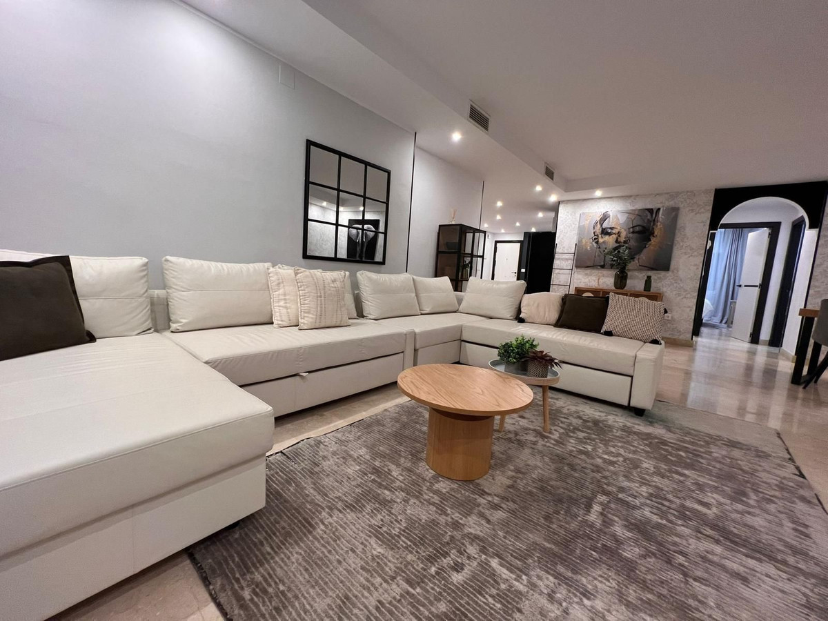 3 bedroom Apartments for sale in Marbella – R5259271