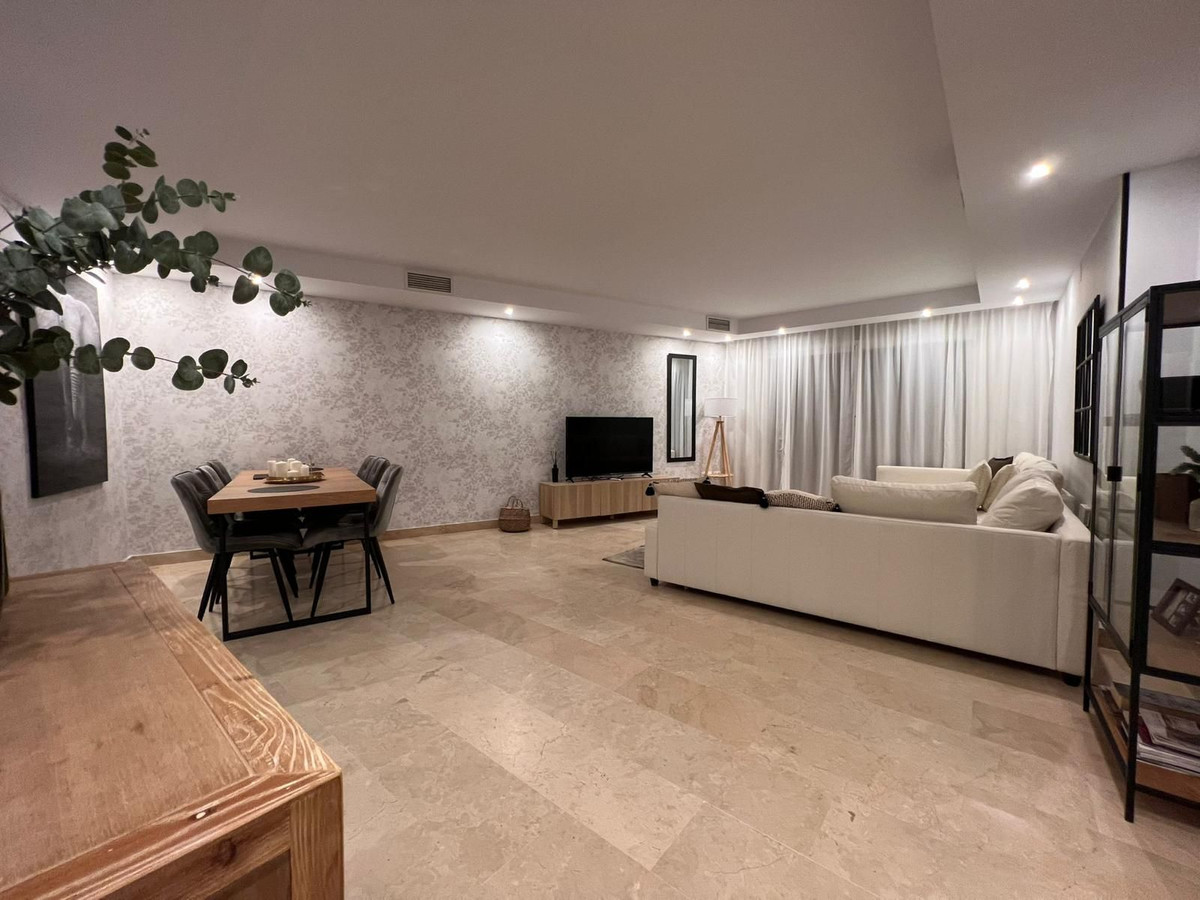 3 bedroom Apartments for sale in Marbella – R5259271