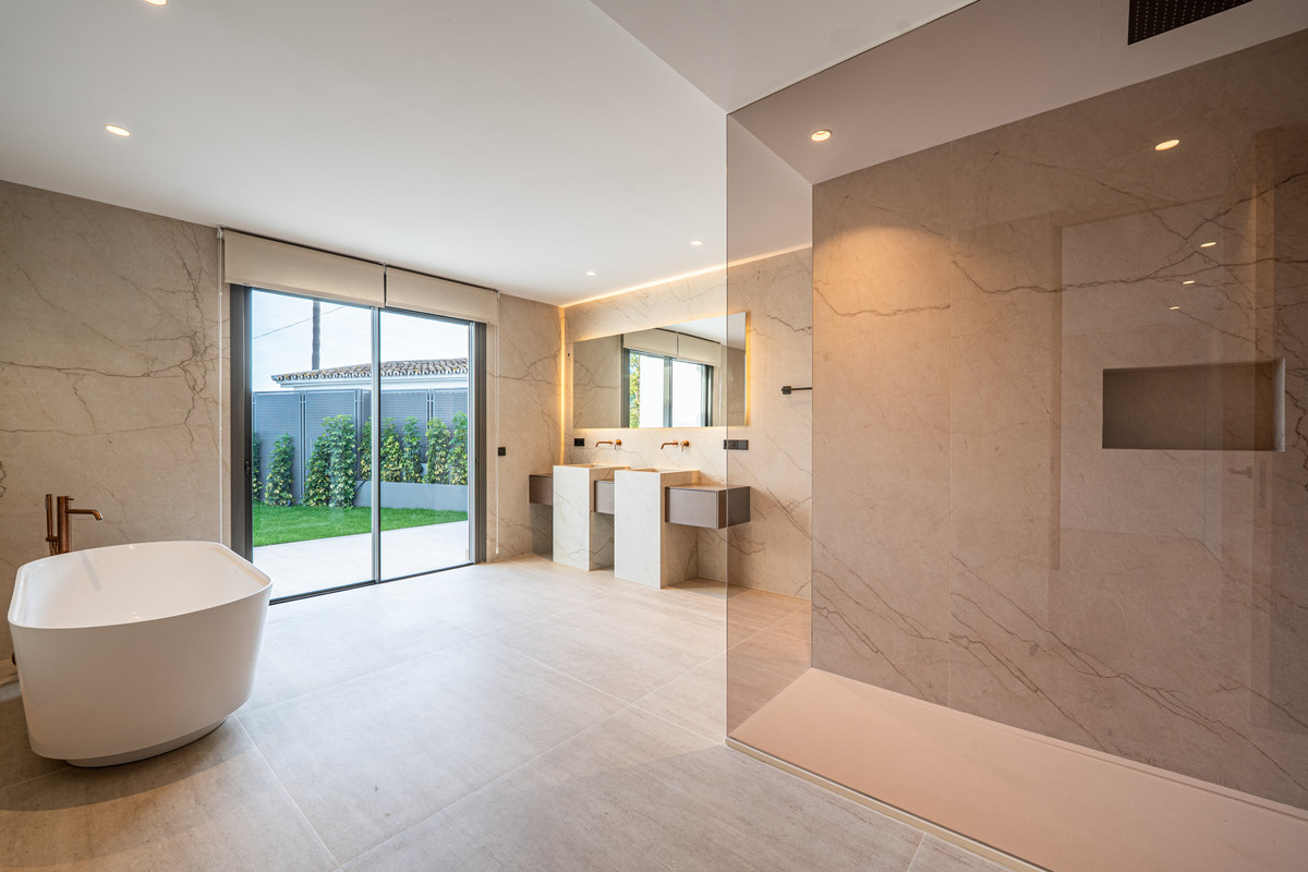 Villas de 4 dormitorios en venta en El Rosario – R5286667