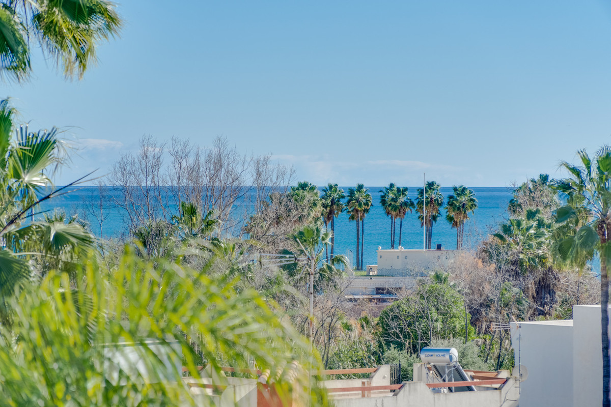 4 bedroom Villas for sale in Atalaya – R4949473