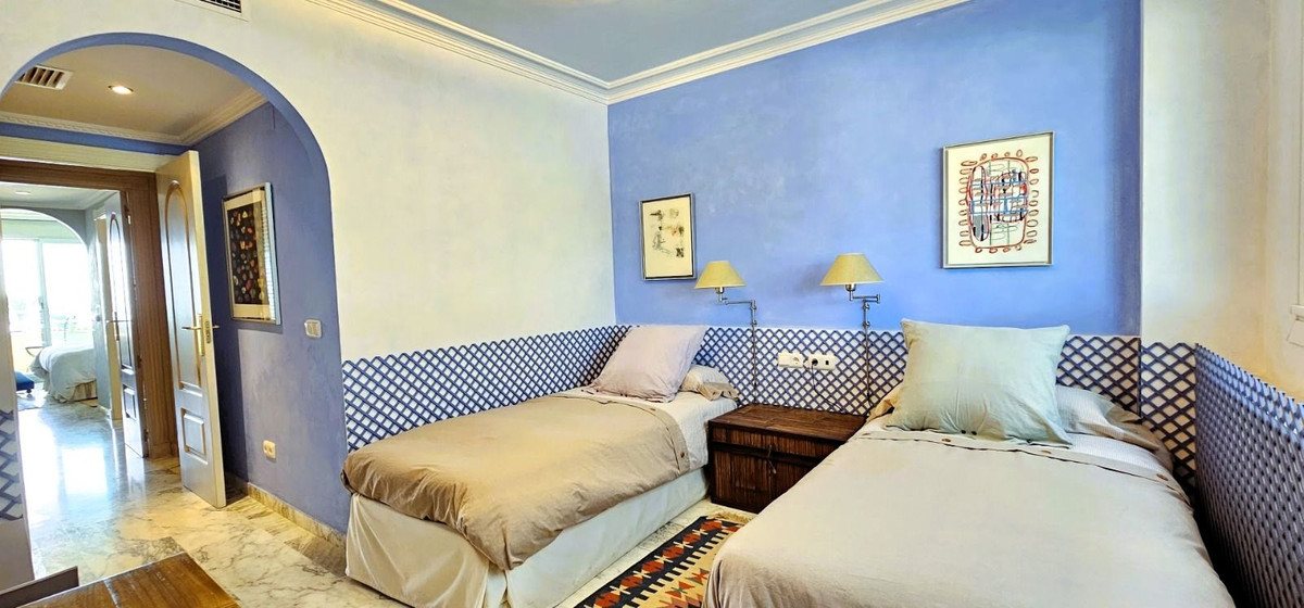 Apartamentos de 2 dormitorios en venta en Milla de Oro – R4906030