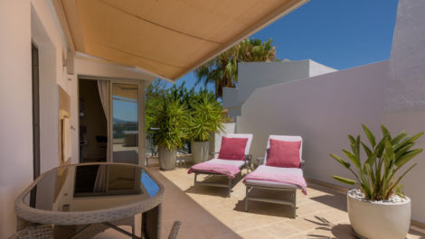 Aticos de 2 dormitorios en venta en Los Flamingos – R5105995