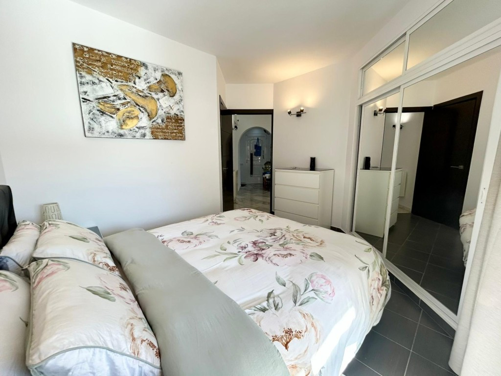 2 bedroom Apartments for sale in Calahonda – R5265211