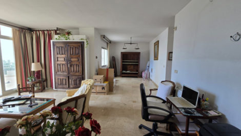 2 bedroom Apartments for sale in Marbella – R5216404