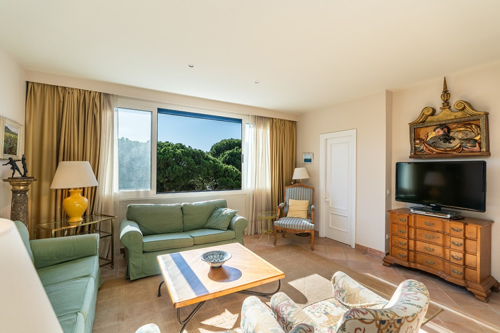 4 bedroom Apartments for sale in Marbella – R5235802