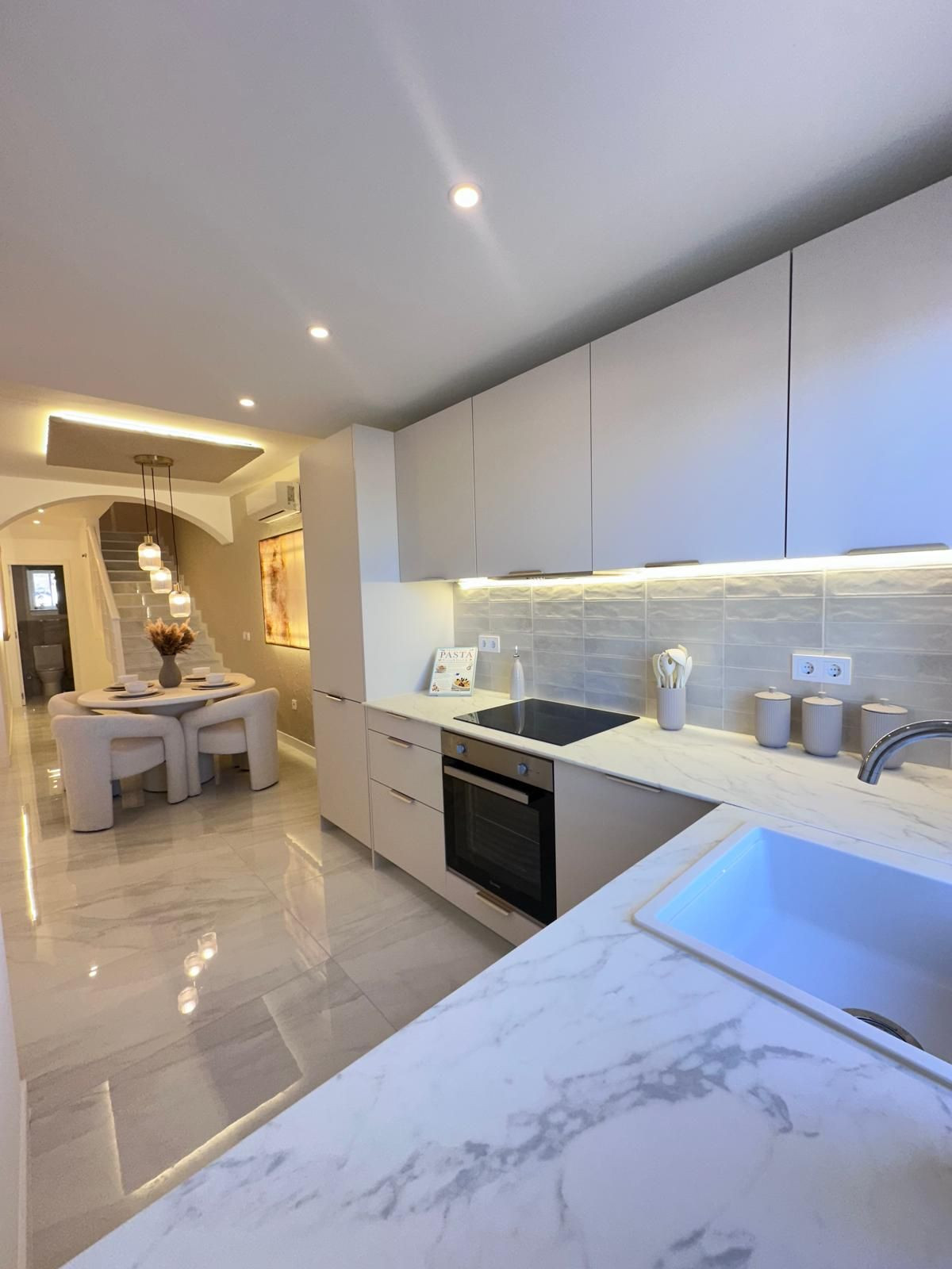 2 bedroom Apartments for sale in La Cala de Mijas – R5265508