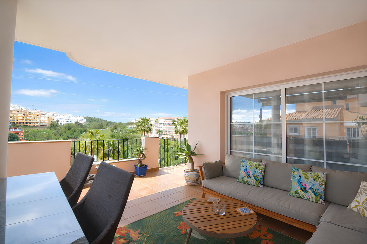 2 bedroom Apartments for sale in Riviera del Sol – R5286514