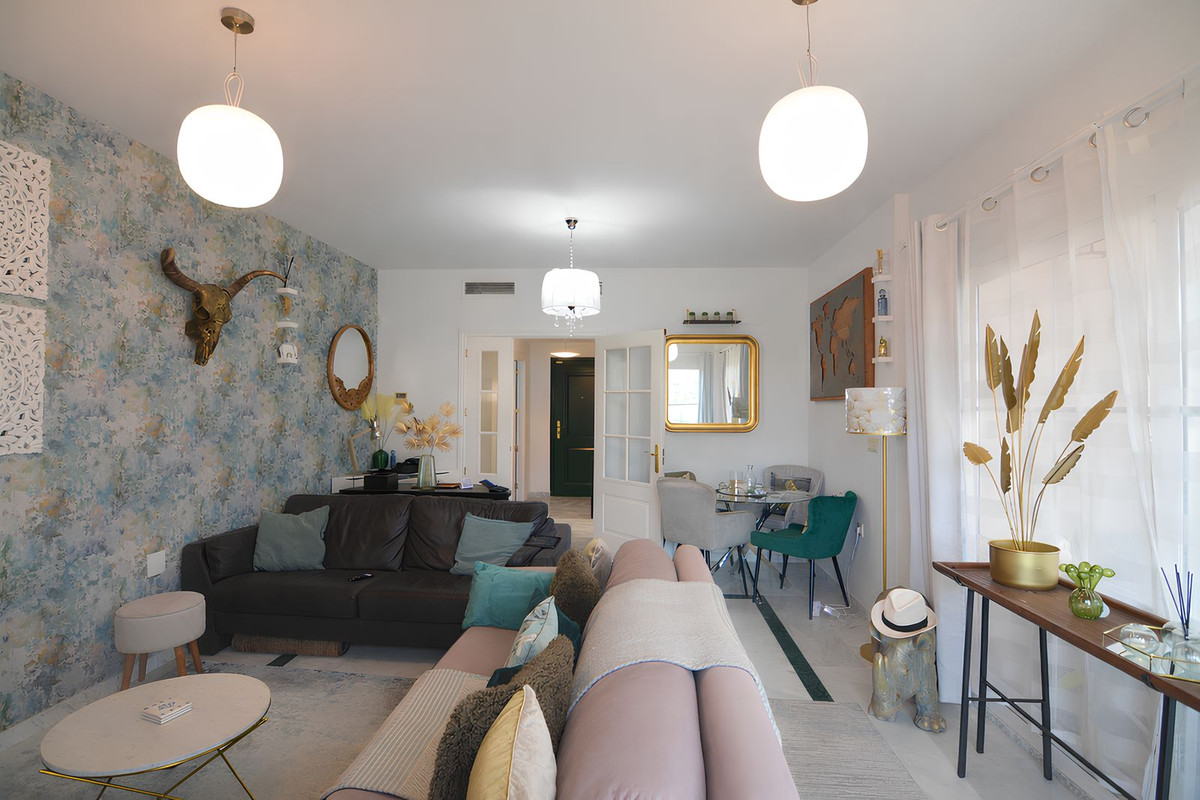 2 bedroom Apartments for sale in Riviera del Sol – R5286514