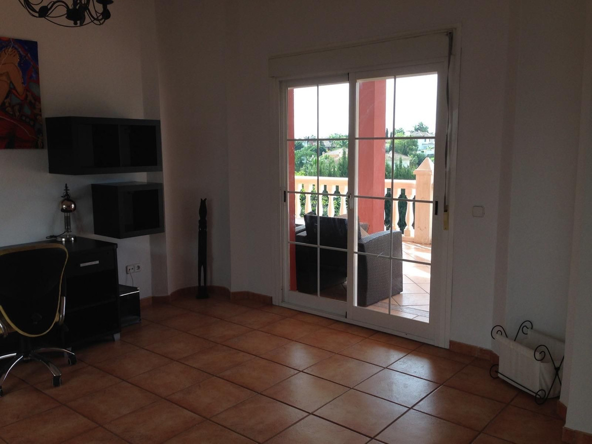 5 bedroom Villas for sale in Nueva Milla de Oro – R5265646 5 bedroom Villas for sale in Nueva Milla de Oro – R5265646