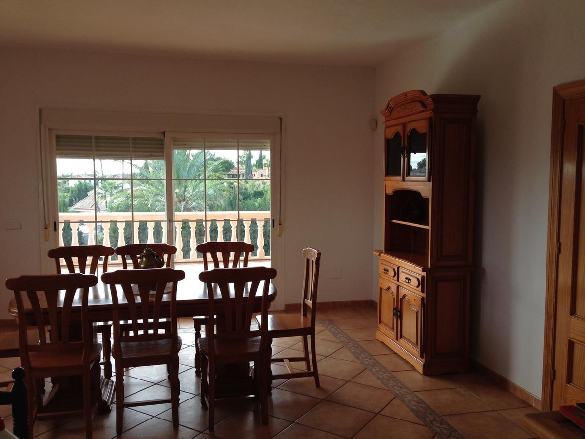 5 bedroom Villas for sale in Nueva Milla de Oro – R5265646 5 bedroom Villas for sale in Nueva Milla de Oro – R5265646