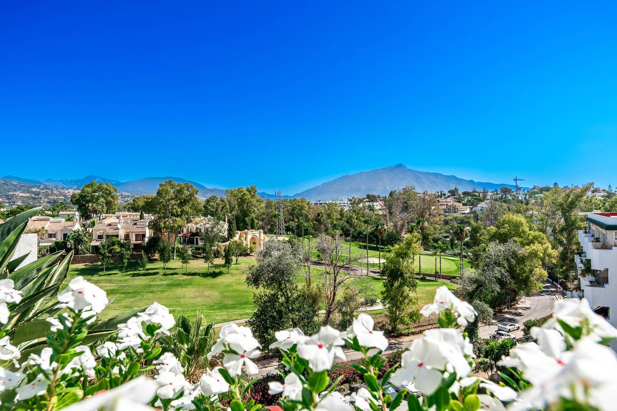 Apartamentos de 3 dormitorios en venta en Guadalmina Alta – R5020204 Apartamentos de 3 dormitorios en venta en Guadalmina Alta – R5020204