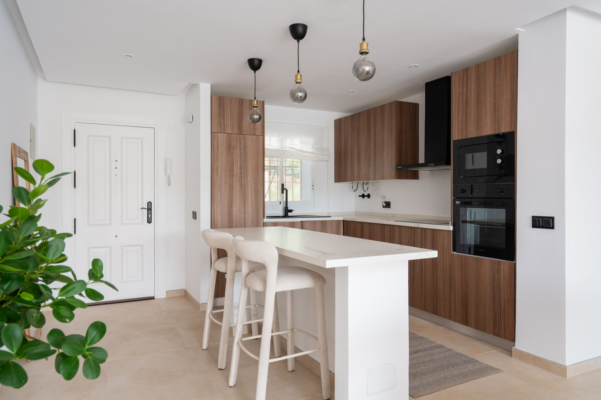 2 bedroom Apartments for sale in La Quinta – R5216974