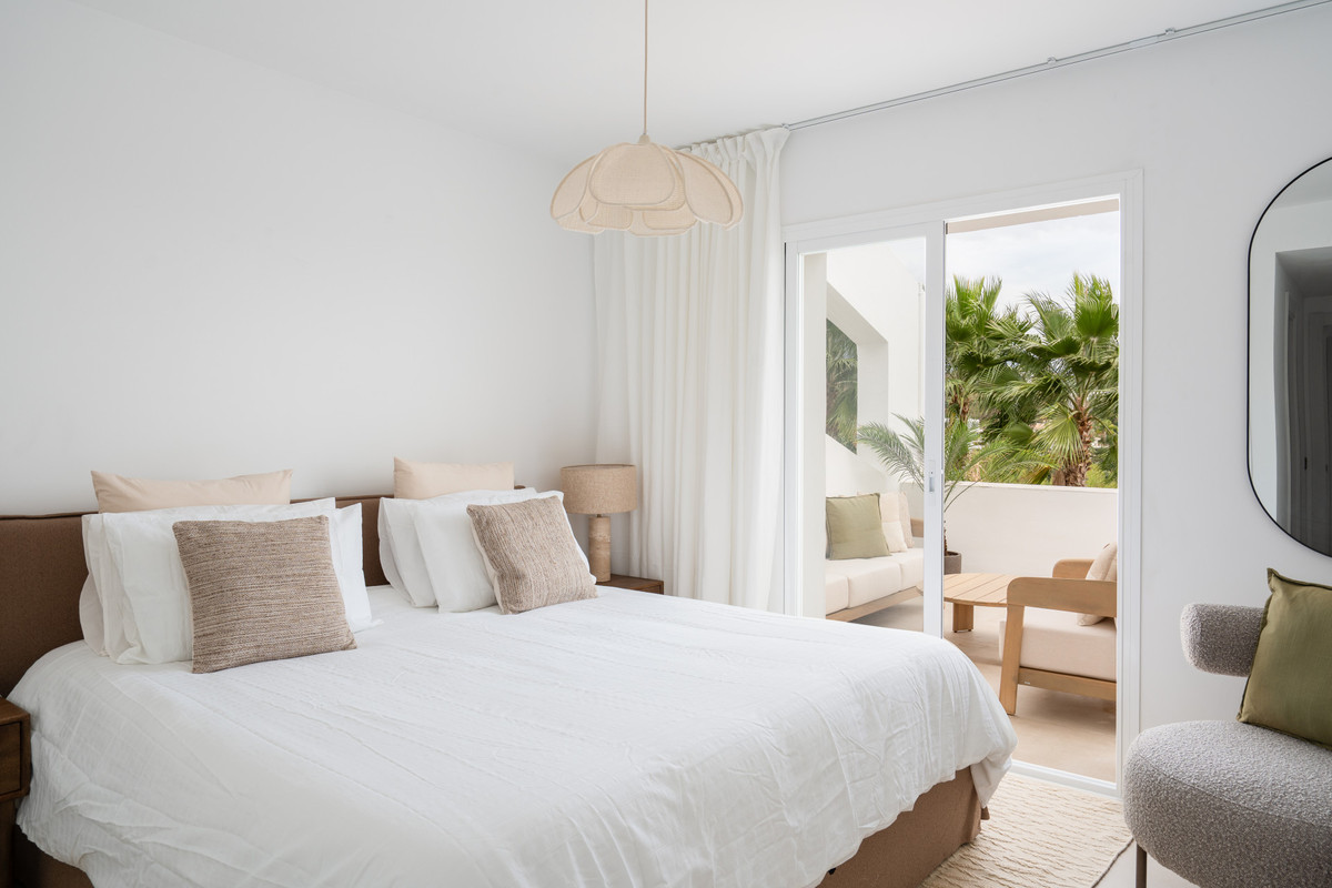 2 bedroom Apartments for sale in La Quinta – R5216974