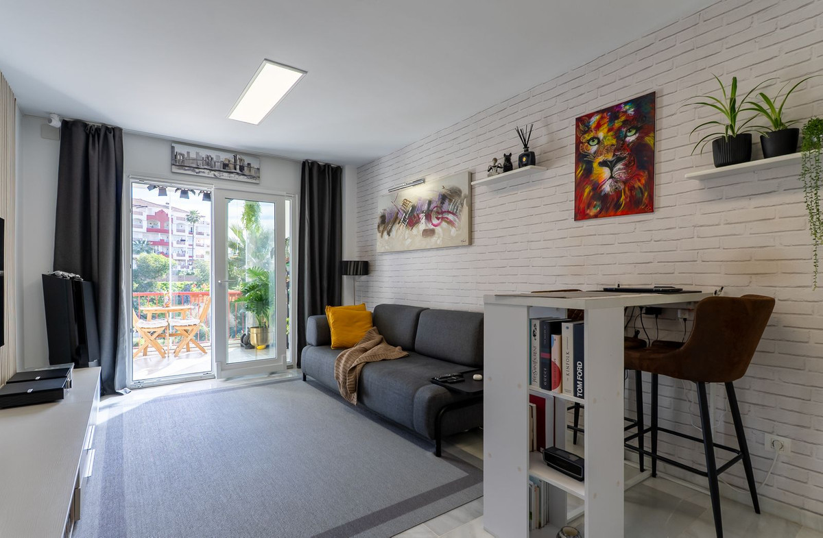 2 bedroom Apartments for sale in Riviera del Sol – R5310076