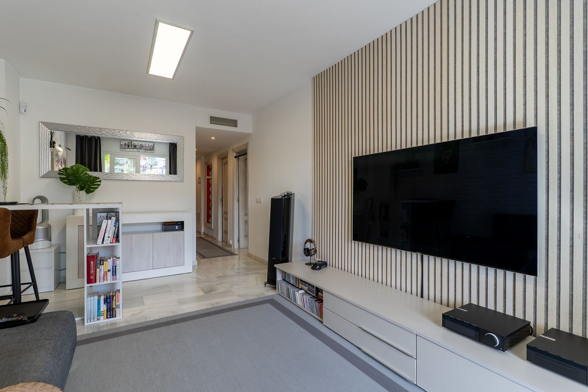 2 bedroom Apartments for sale in Riviera del Sol – R5310076