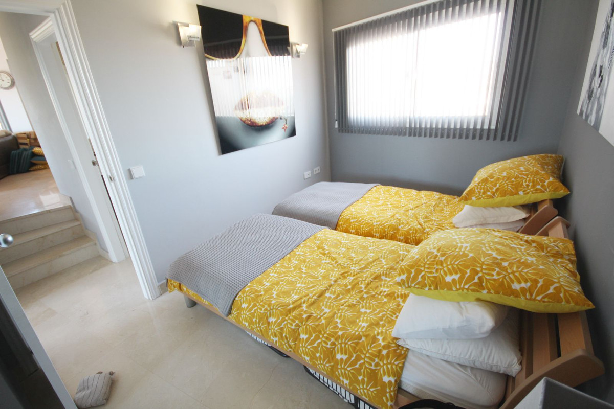 2 bedroom Penthouses for sale in Riviera del Sol – R5306842