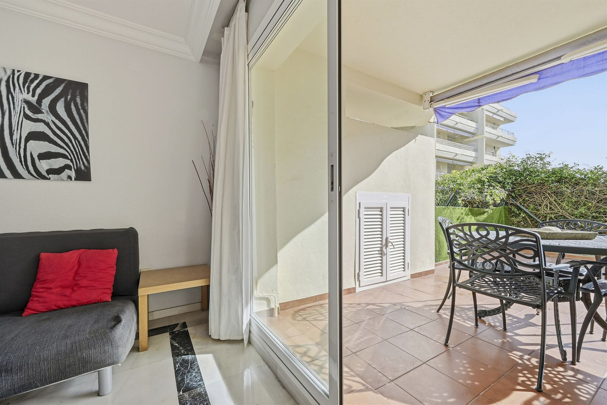 1 bedroom Apartments for sale in Marbella – R5287807