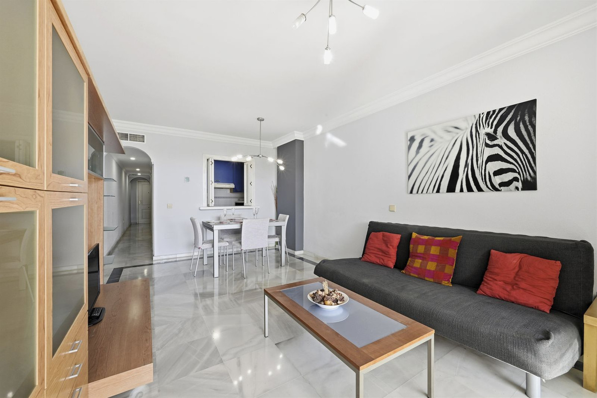 1 bedroom Apartments for sale in Marbella – R5287807