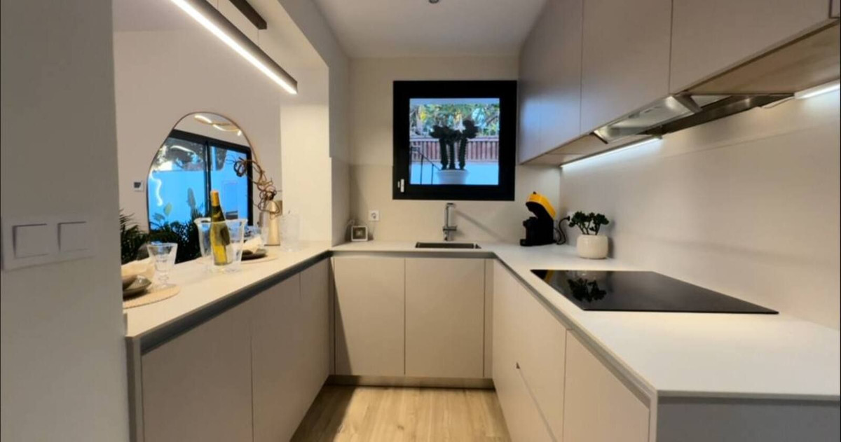 5 bedroom Villas for sale in Costabella – R5188048