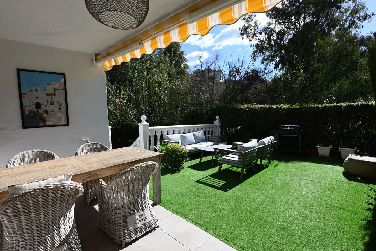 Pareados de 2 dormitorios en venta en Calahonda – R5299984