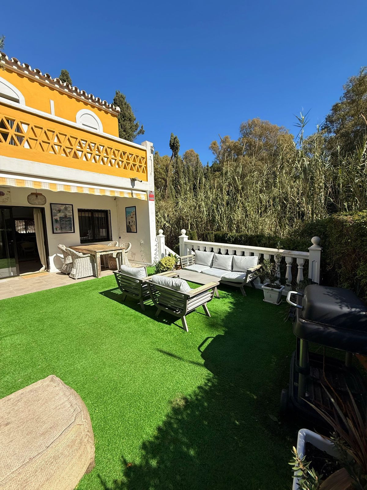 Pareados de 2 dormitorios en venta en Calahonda – R5299984