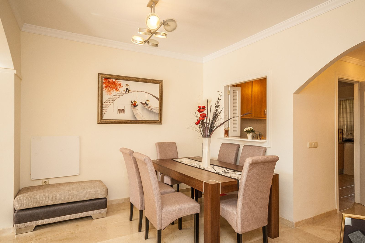 Apartamentos de 2 dormitorios en venta en Elviria – R5289625