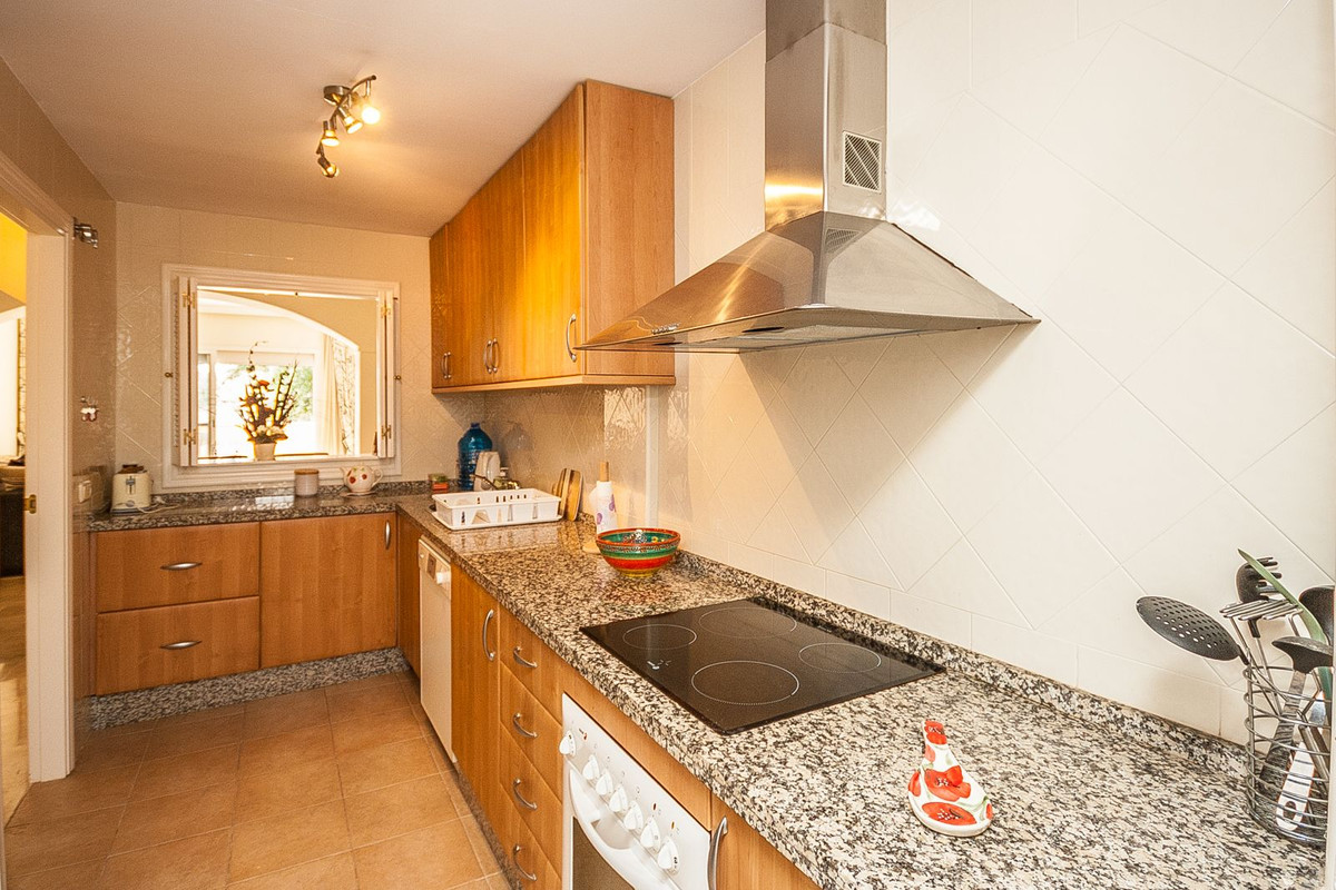 Apartamentos de 2 dormitorios en venta en Elviria – R5289625