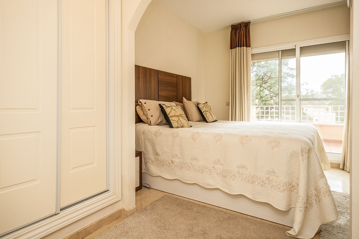 Apartamentos de 2 dormitorios en venta en Elviria – R5289625