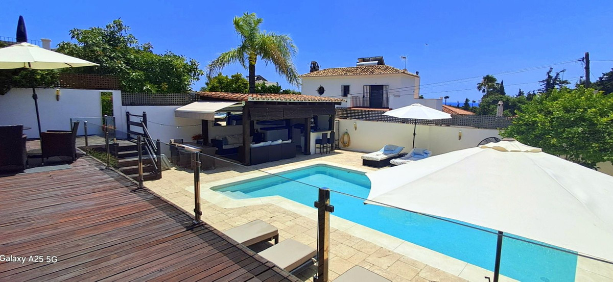 6 bedroom Villas for sale in Marbella – R5077270 6 bedroom Villas for sale in Marbella – R5077270