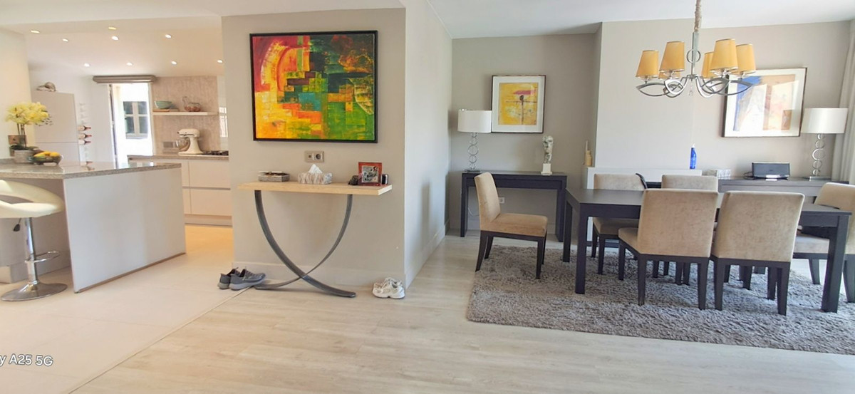 6 bedroom Villas for sale in Marbella – R5077270 6 bedroom Villas for sale in Marbella – R5077270