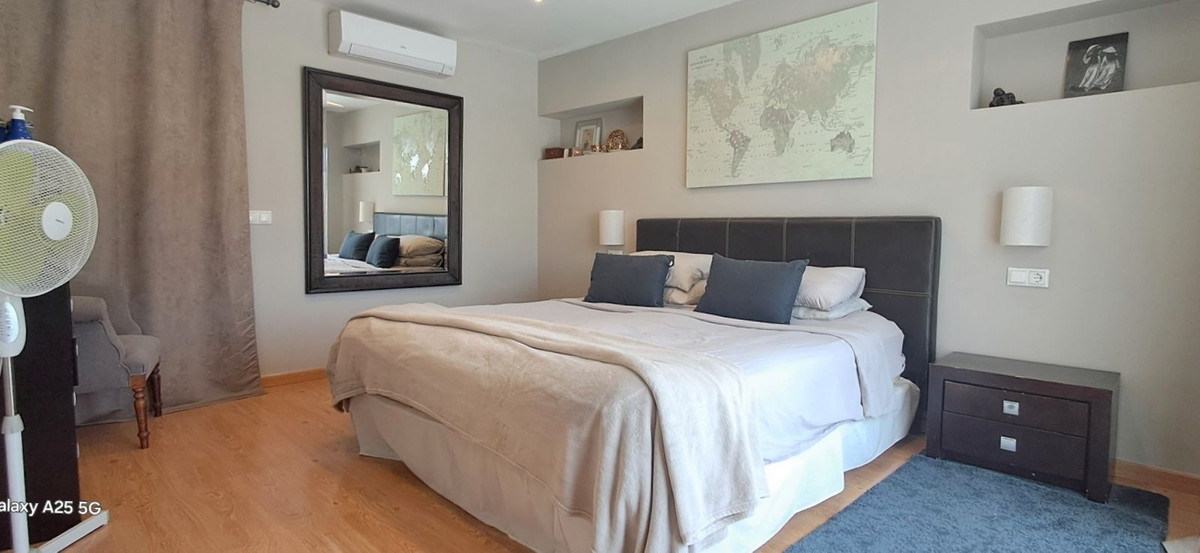 6 bedroom Villas for sale in Marbella – R5077270 6 bedroom Villas for sale in Marbella – R5077270