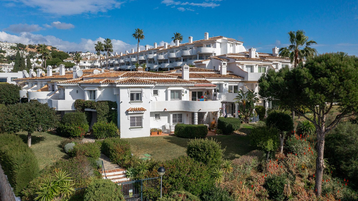 2 bedroom Apartments for sale in Calahonda – R5265649