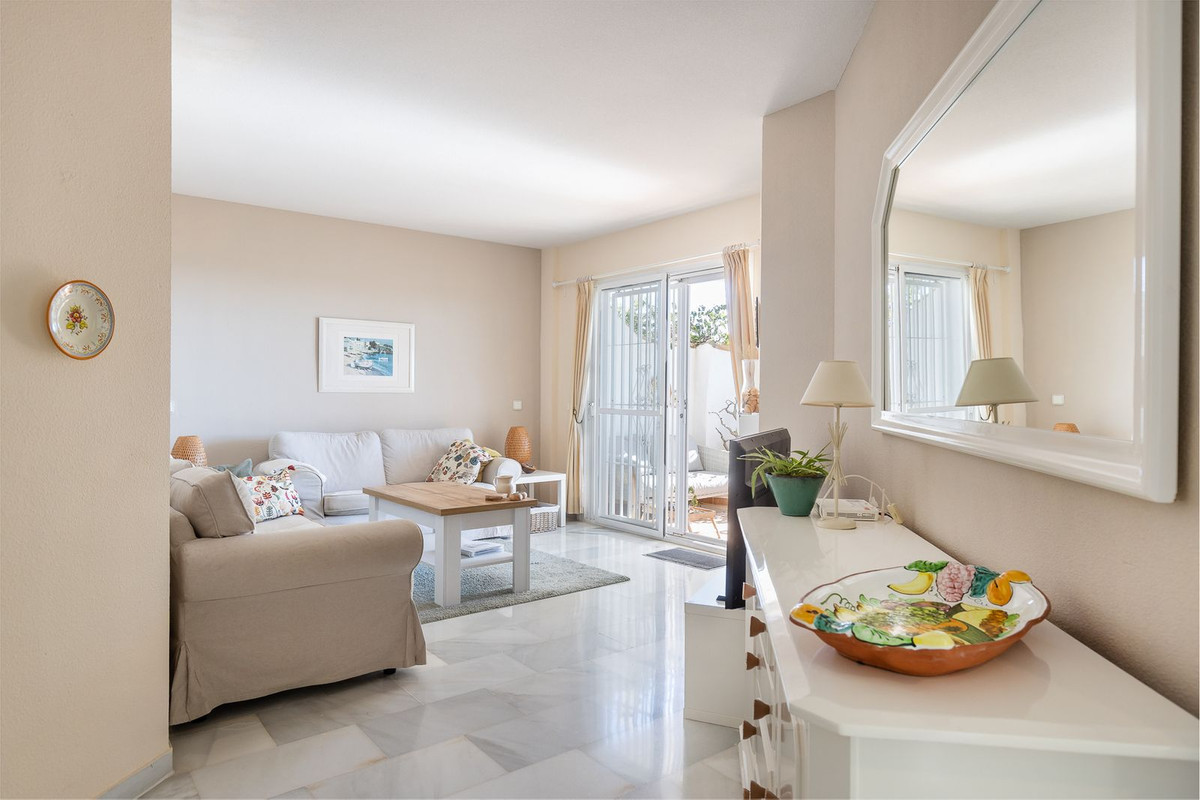 2 bedroom Apartments for sale in Calahonda – R5265649