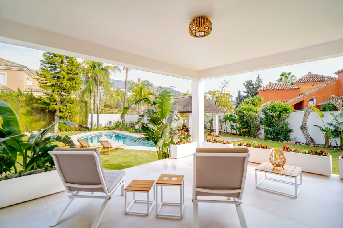 6 bedroom Villas for sale in Marbella – R4659478 6 bedroom Villas for sale in Marbella – R4659478