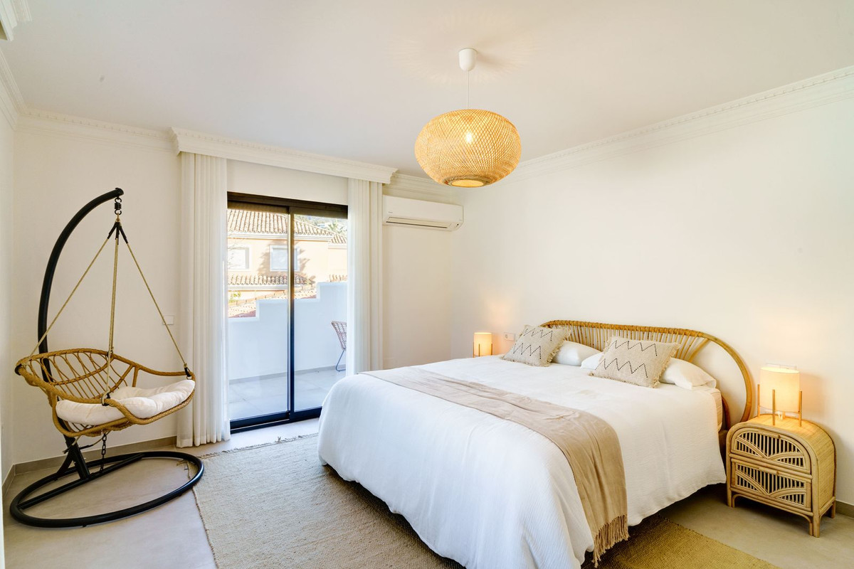 6 bedroom Villas for sale in Marbella – R4659478 6 bedroom Villas for sale in Marbella – R4659478