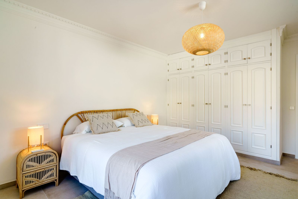 6 bedroom Villas for sale in Marbella – R4659478 6 bedroom Villas for sale in Marbella – R4659478