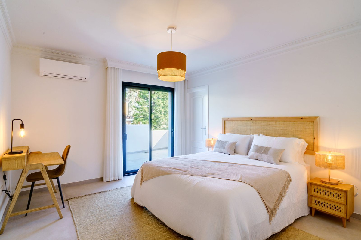 6 bedroom Villas for sale in Marbella – R4659478 6 bedroom Villas for sale in Marbella – R4659478