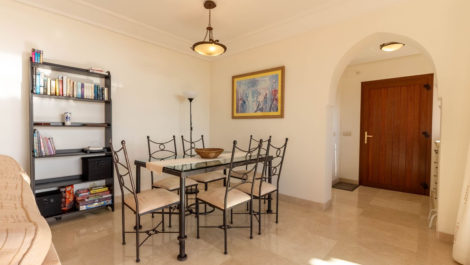 Apartamentos de 2 dormitorios en venta en Calahonda – R5299546