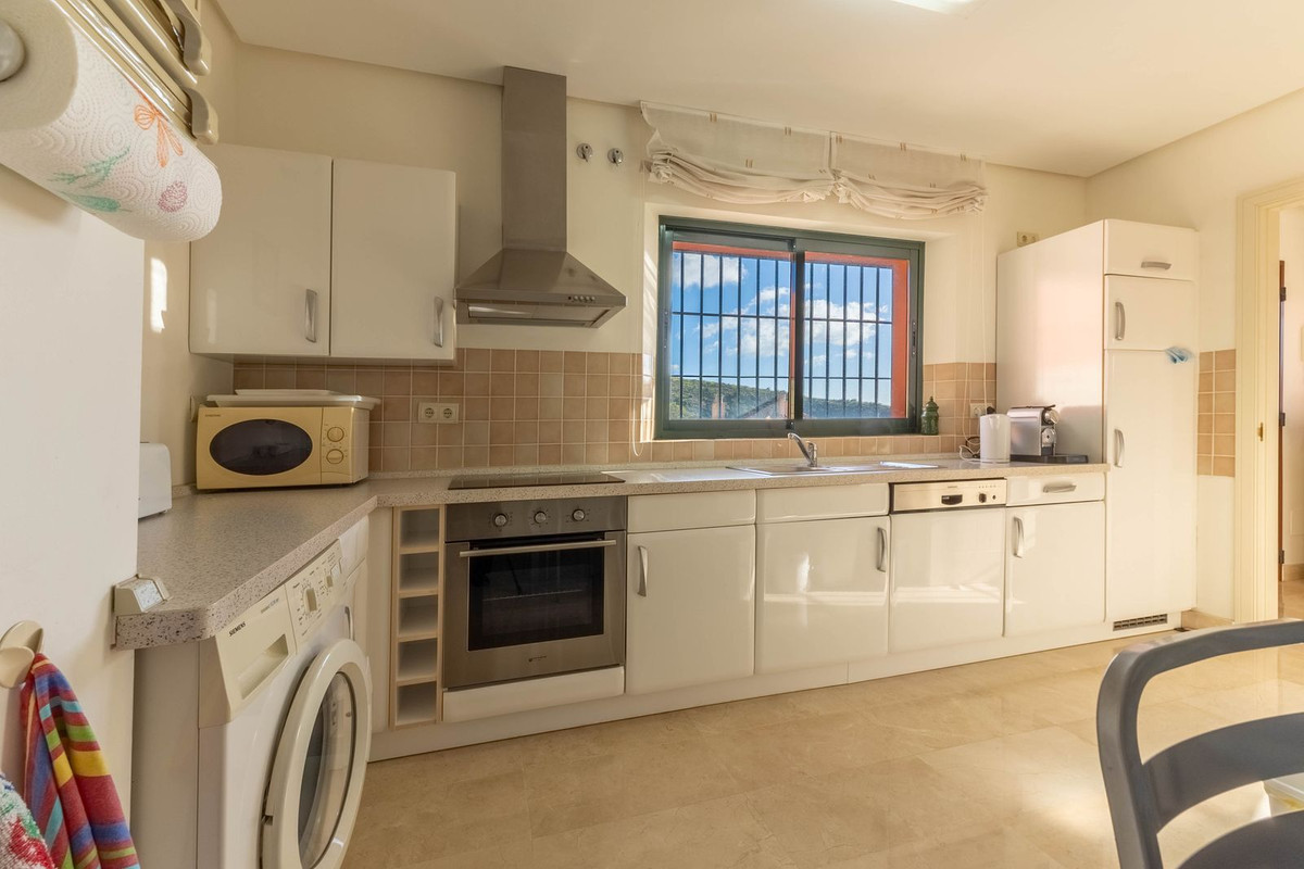 2 bedroom Apartments for sale in Calahonda – R5299546