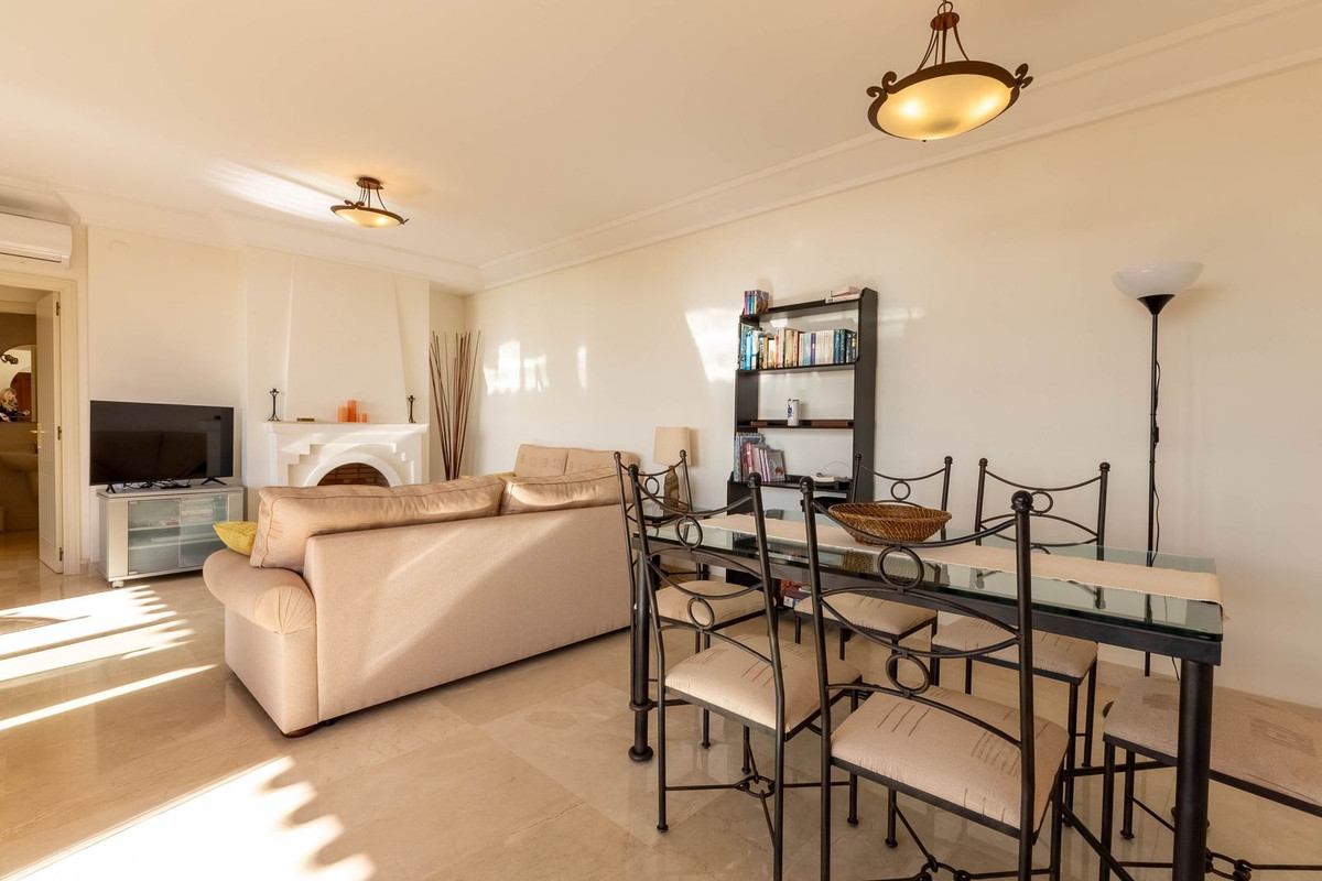 2 bedroom Apartments for sale in Calahonda – R5299546