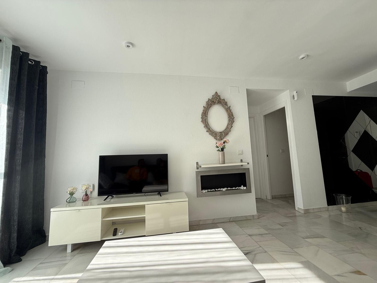 2 bedroom Apartments for sale in Riviera del Sol – R5292163