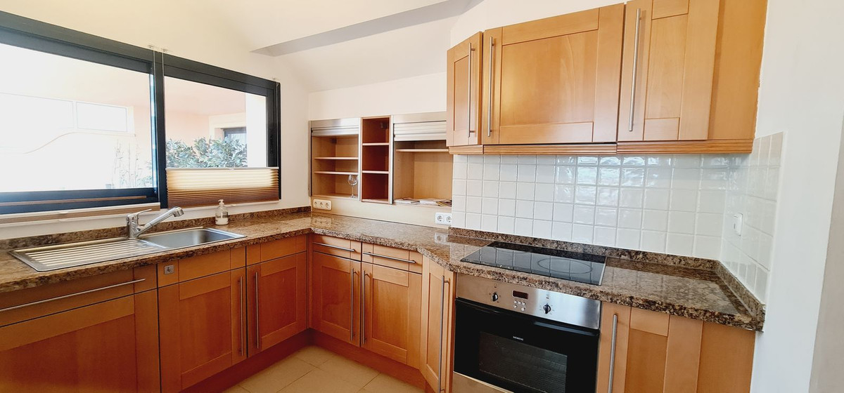 3 bedroom Apartments for sale in Calahonda – R5272507