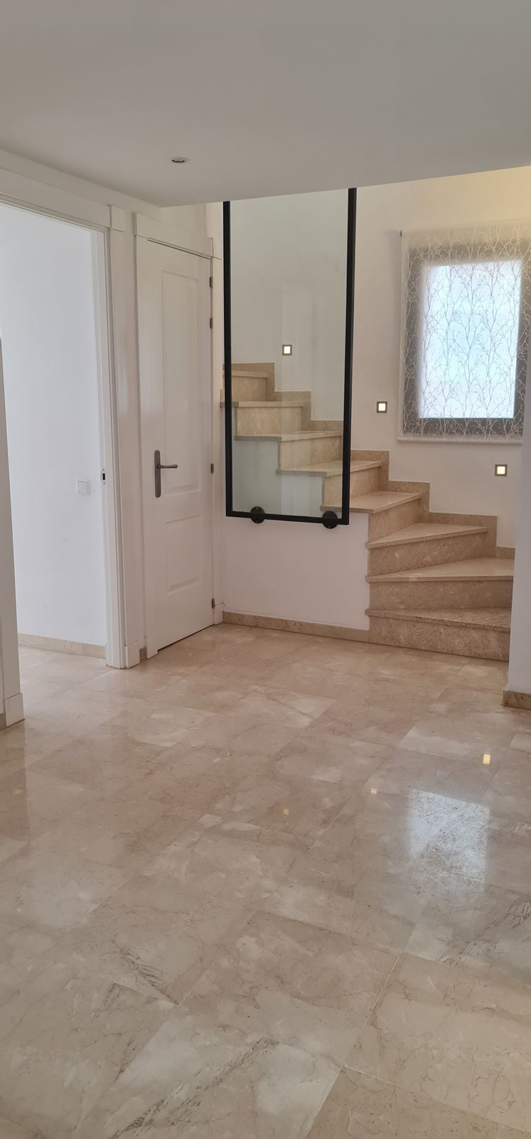 3 bedroom Apartments for sale in Calahonda – R5272507